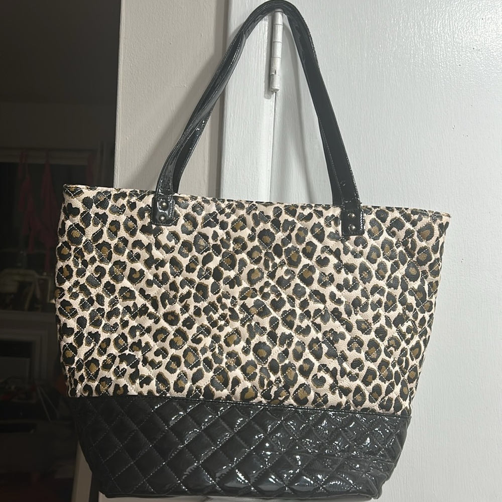 Betsy Johnson Rare Large Leopard Print Tote Bag w/ Black Accents and Bow Tie NEW - Picture 7 of 14